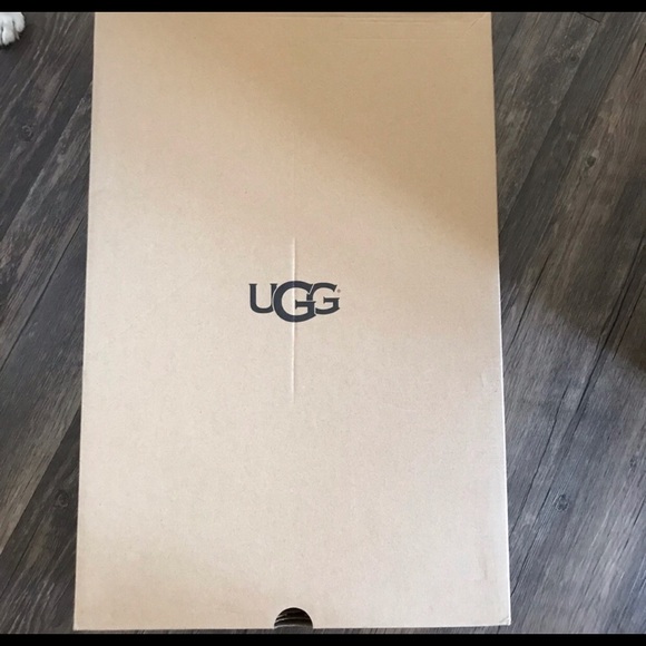 🦃LAST CHANCE Ugg Ava Sheepskin Heeled Boots - Picture 4 of 7